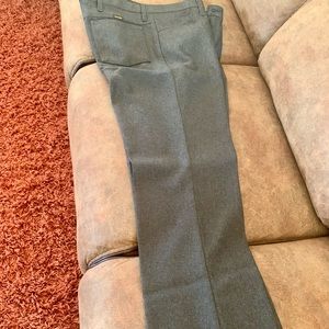NWOT Wrangler Twill 38x32